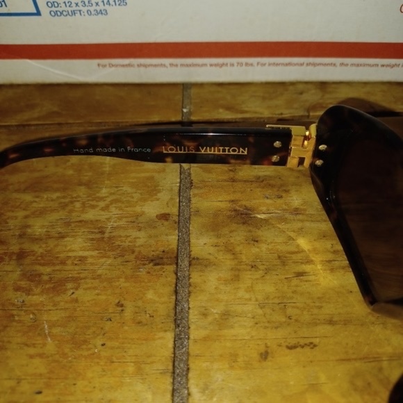 Louis Vuitton women's tortoise sunglasses - Picture 3 of 8